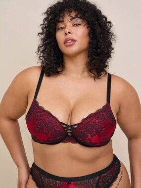 XO Plunge Push-Up Bra